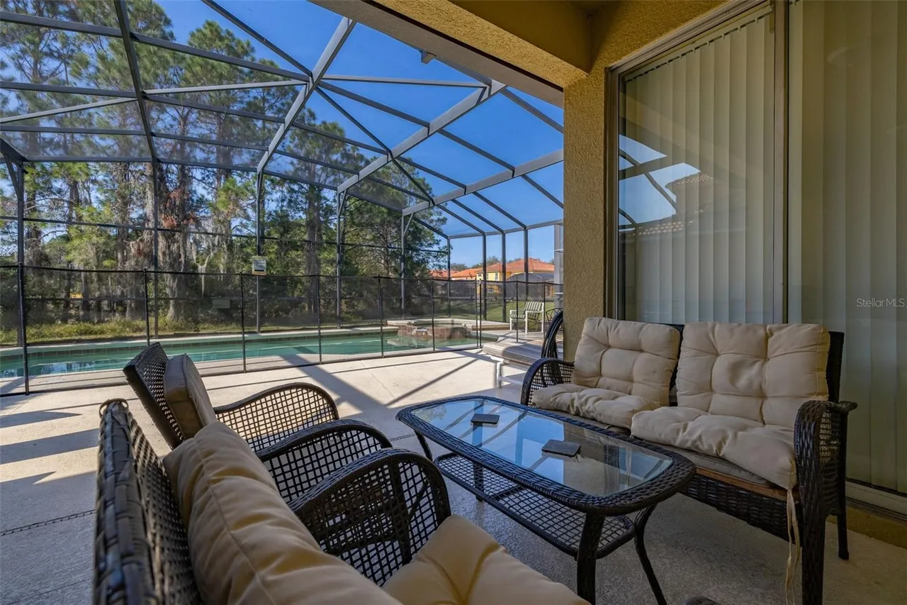 Slide show image of the Orlando Florida Home for Sale 13