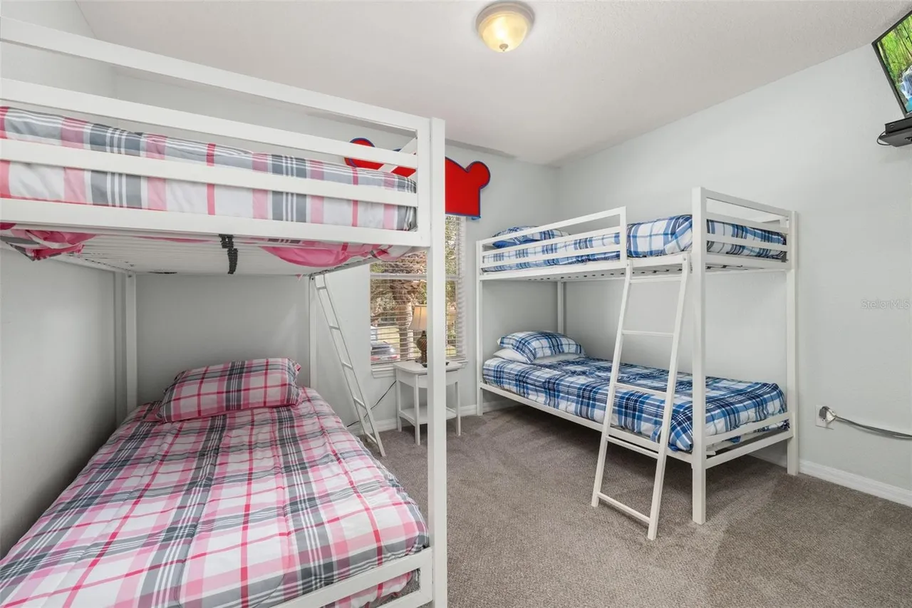 Slide show image of the Orlando Florida Home for Sale 28