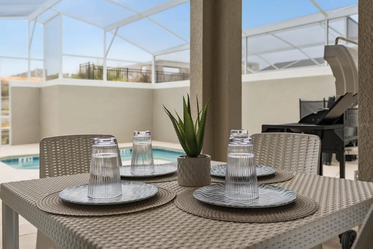 Slide show image of the Orlando Florida Home for Sale 30