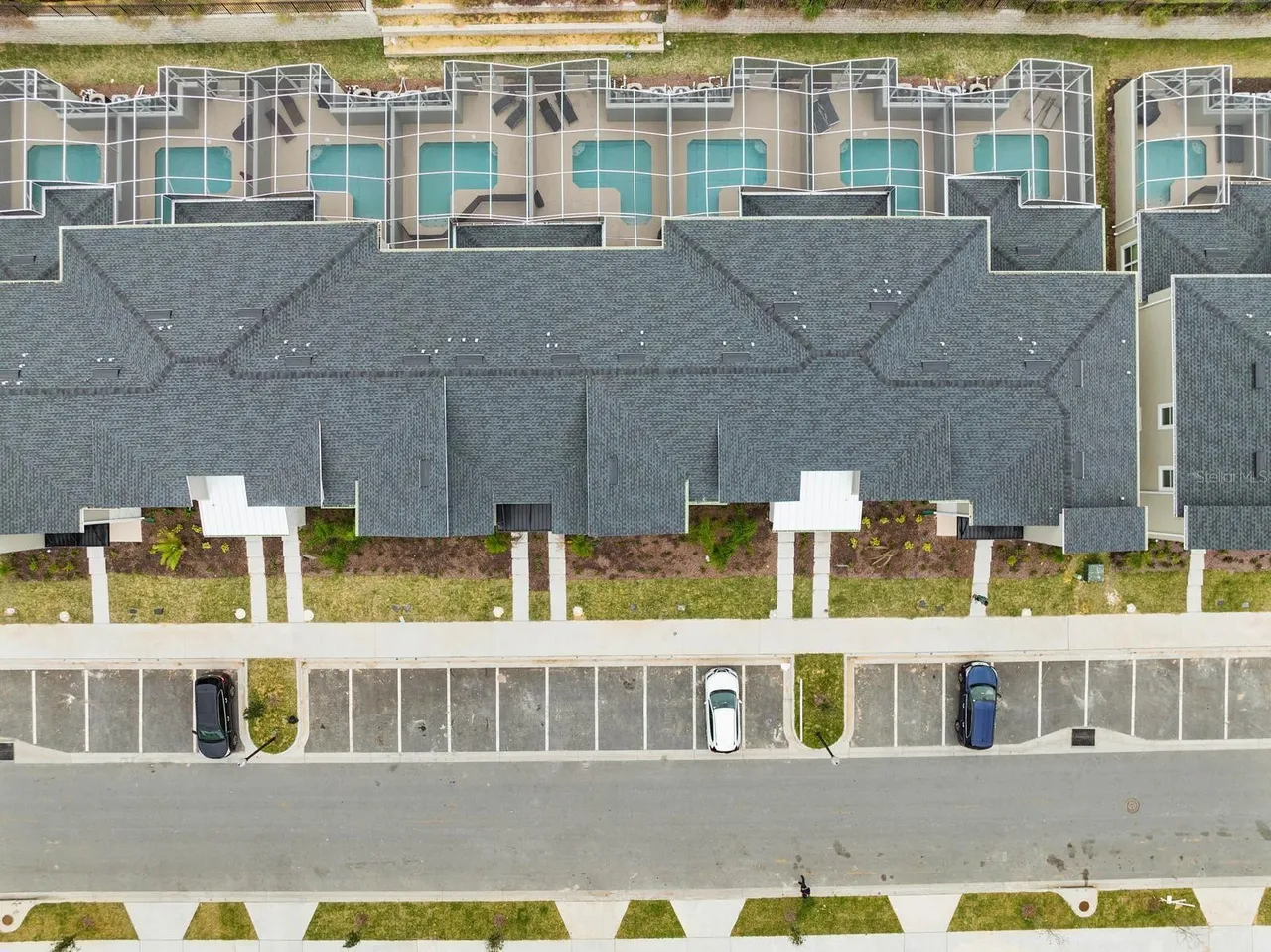 Slide show image of the Orlando Florida Home for Sale 38