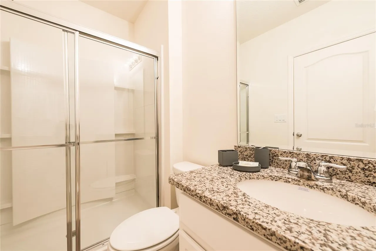 Slide show image of the Orlando Florida Home for Sale 21