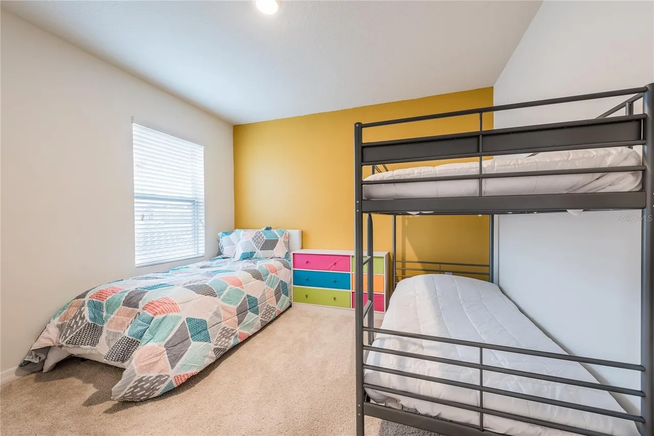 Slide show image of the Orlando Florida Home for Sale 26