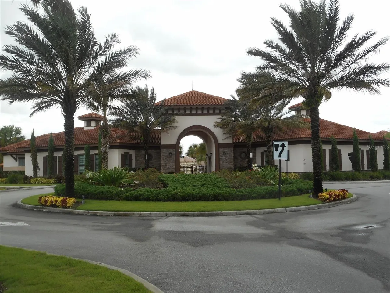 Slide show image of the Orlando Florida Home for Sale 58