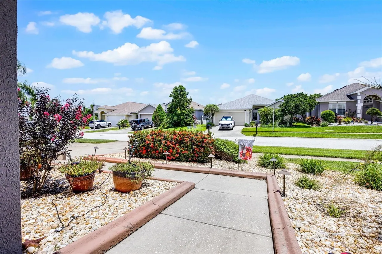 Slide show image of the Orlando Florida Home for Sale 07