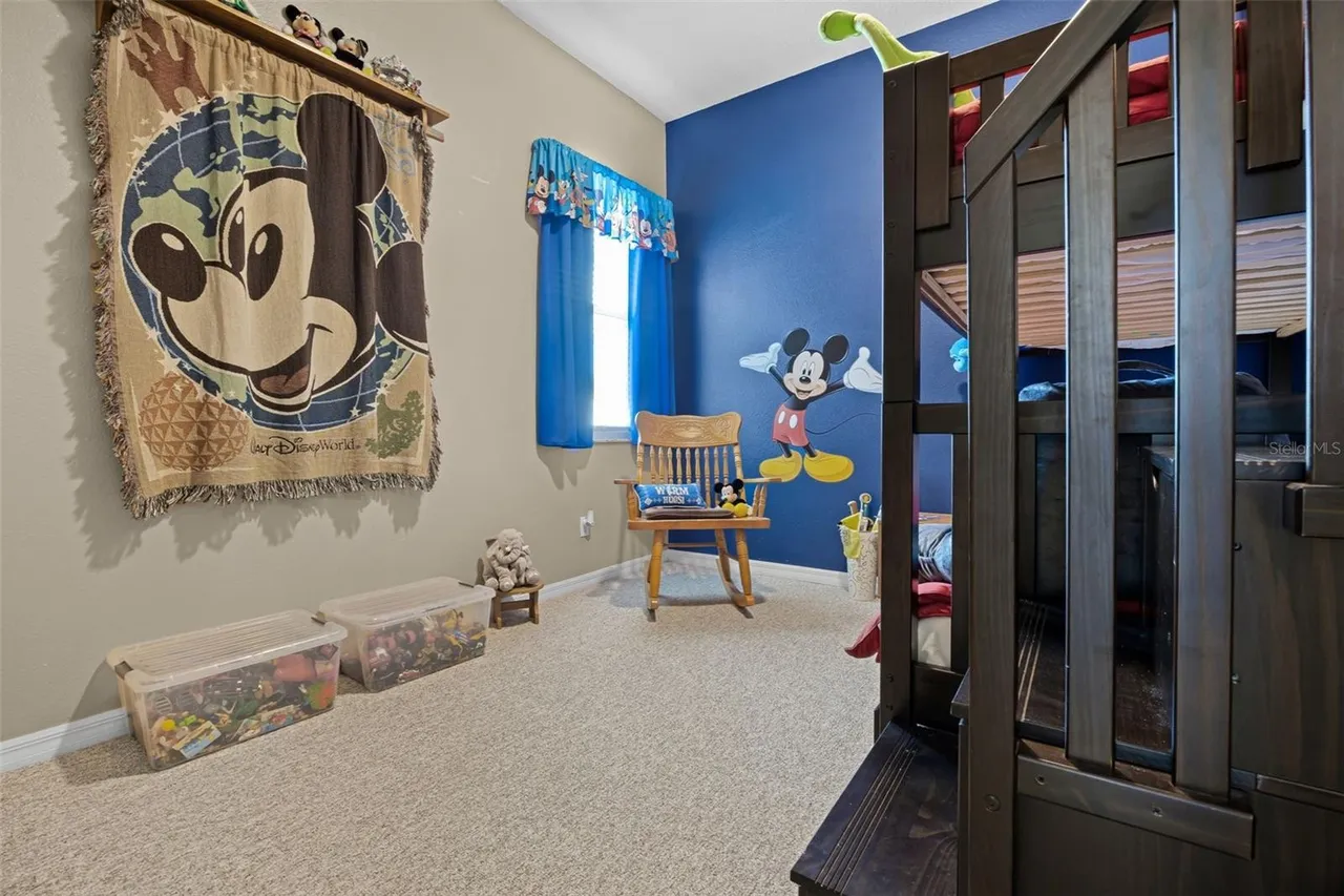 Slide show image of the Orlando Florida Home for Sale 31