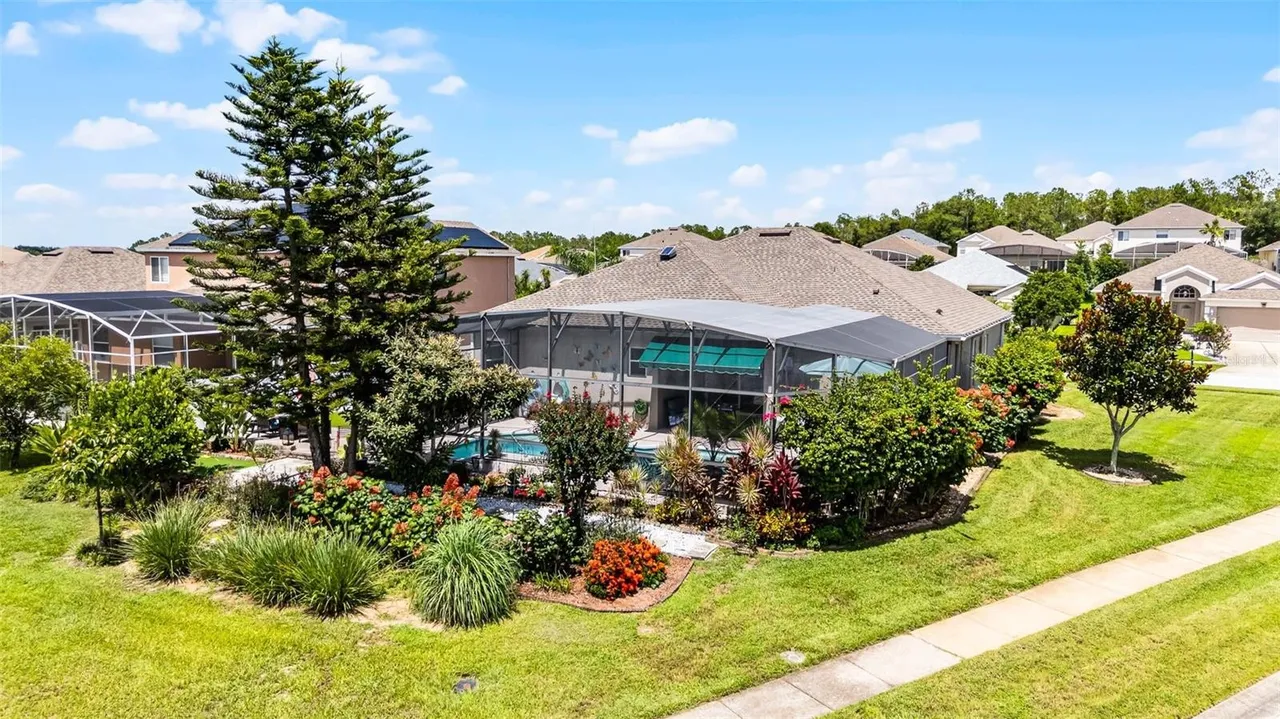 Slide show image of the Orlando Florida Home for Sale 62