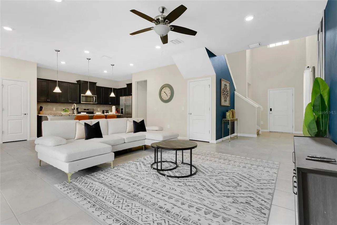 Slide show image of the Orlando Florida Home for Sale 06