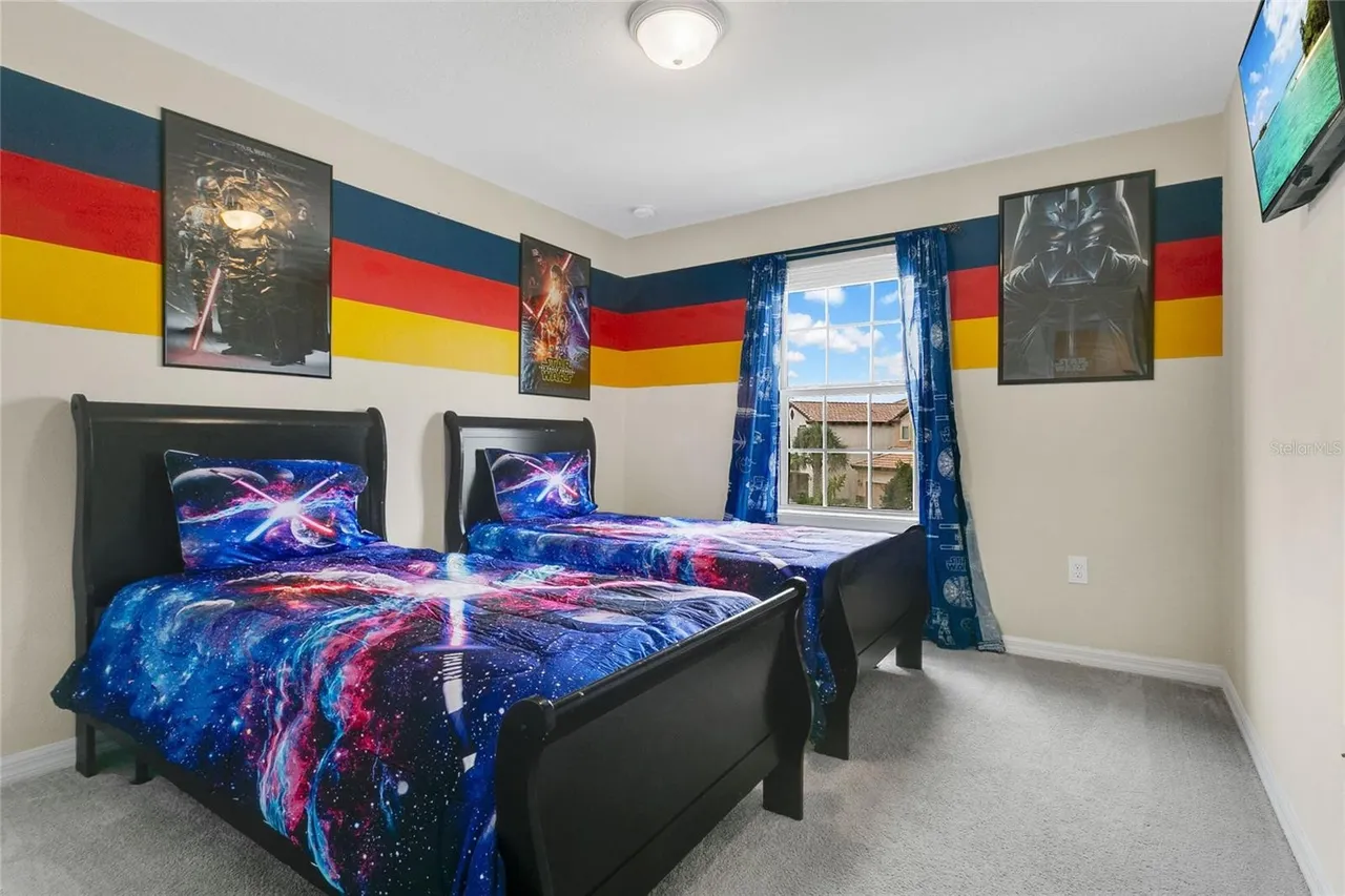 Slide show image of the Orlando Florida Home for Sale 26