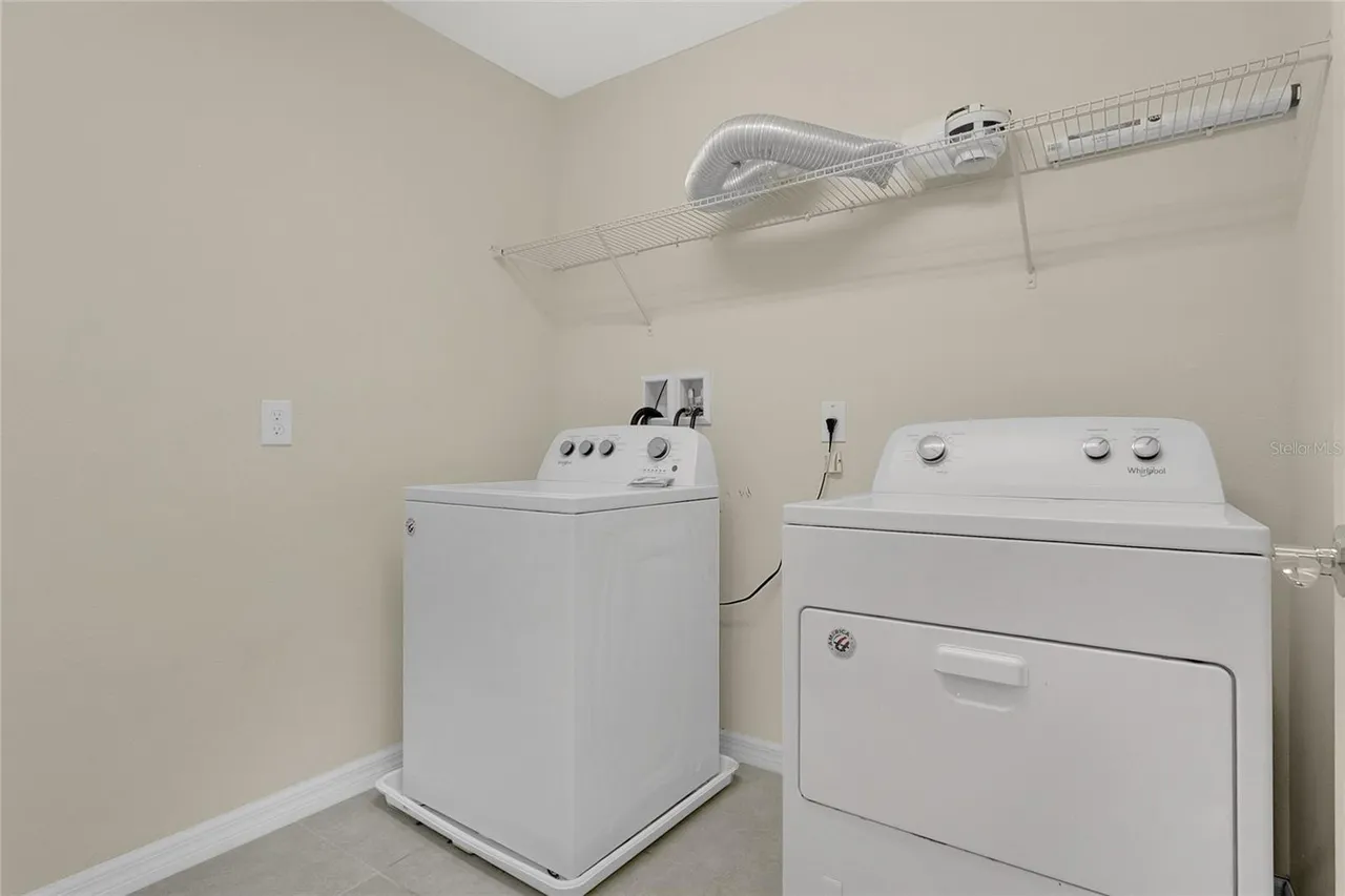 Slide show image of the Orlando Florida Home for Sale 28