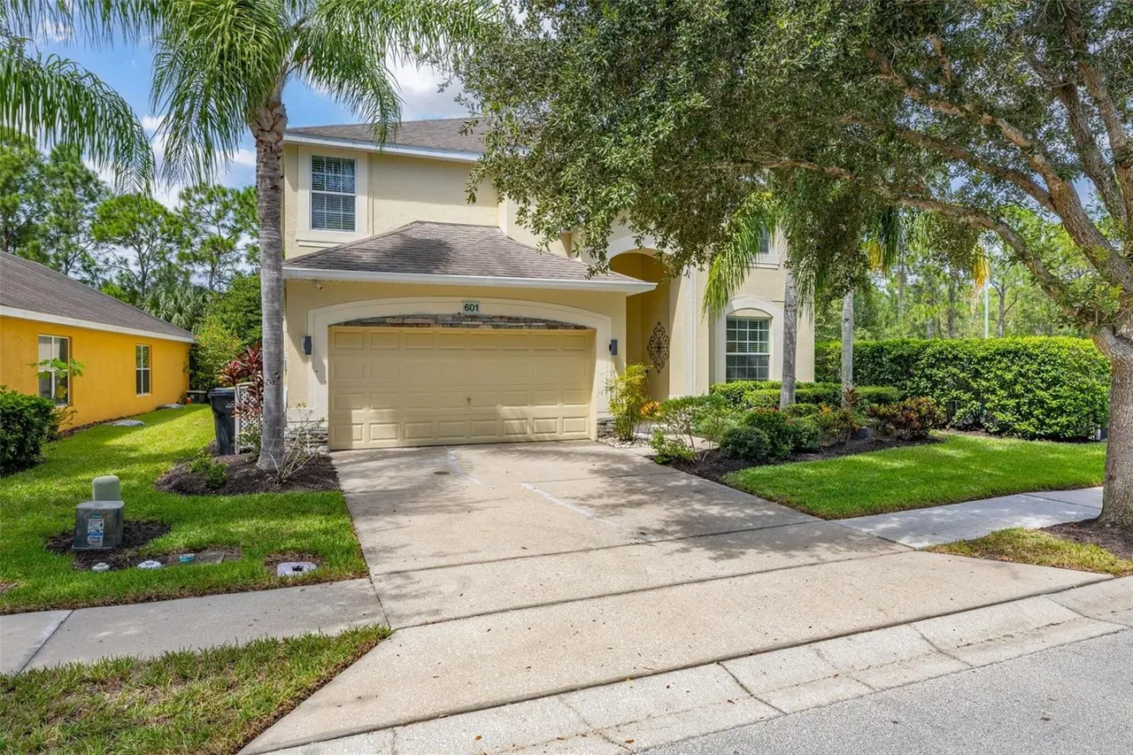 Slide show image of the Orlando Florida Home for Sale 02