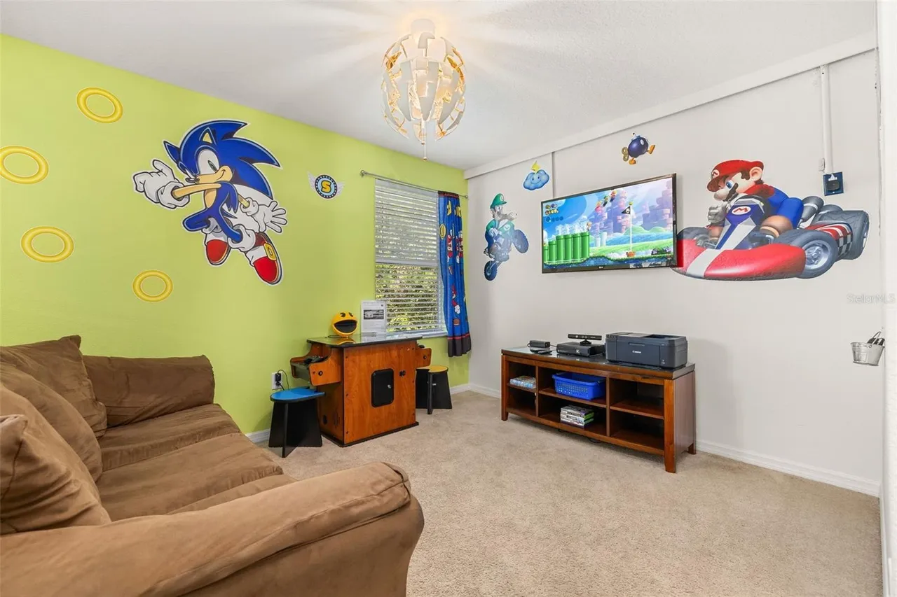 Slide show image of the Orlando Florida Home for Sale 25