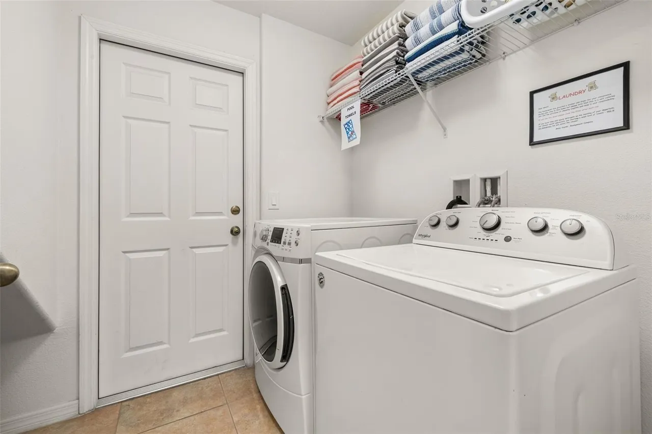 Slide show image of the Orlando Florida Home for Sale 42