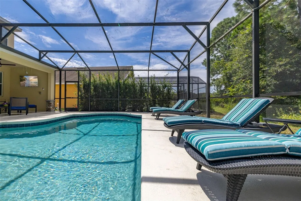 Slide show image of the Orlando Florida Home for Sale 52