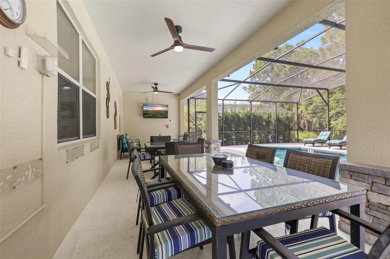 Slide show image of the Orlando Florida Home for Sale 53