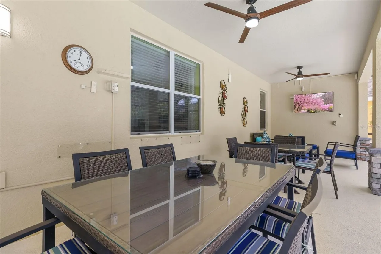 Slide show image of the Orlando Florida Home for Sale 57