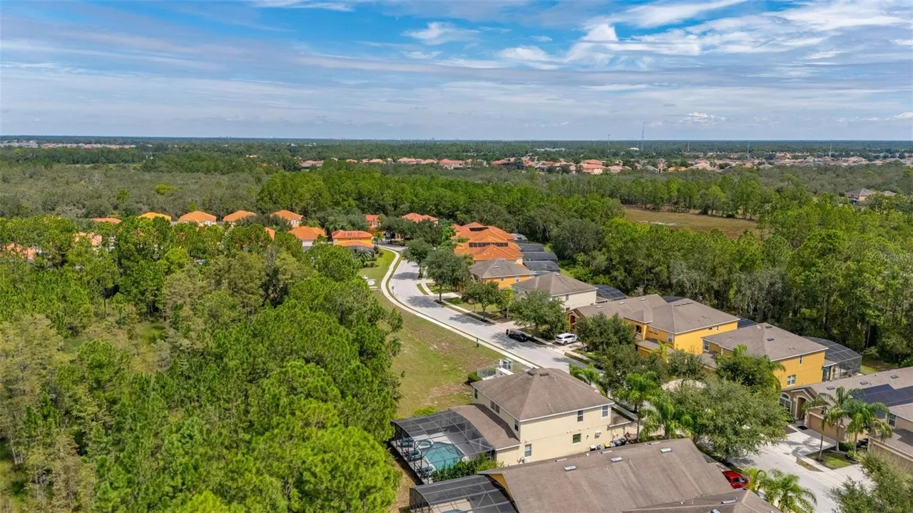 Slide show image of the Orlando Florida Home for Sale 59