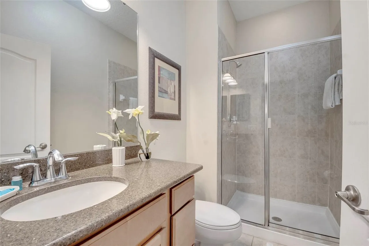 Slide show image of the Orlando Florida Home for Sale 09