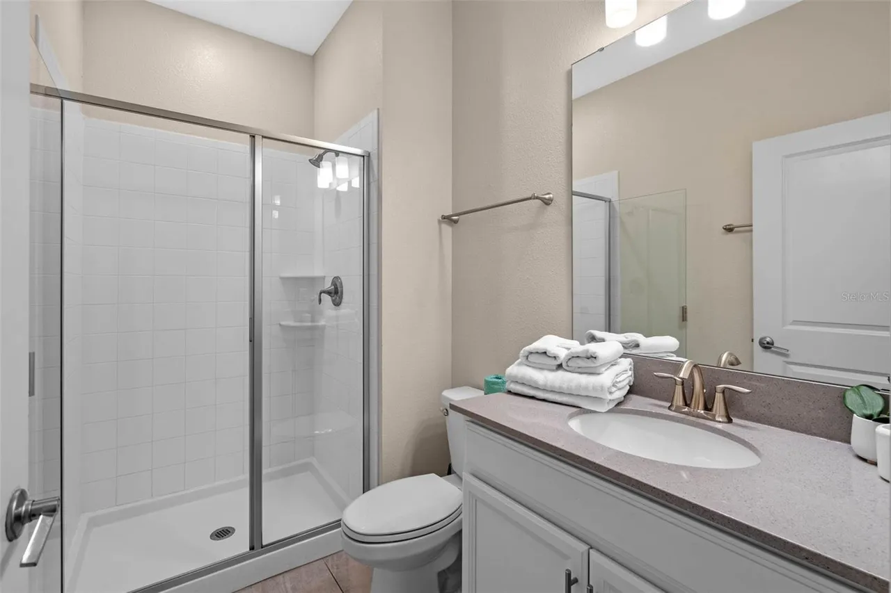 Slide show image of the Orlando Florida Home for Sale 16