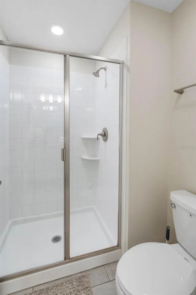 Slide show image of the Orlando Florida Home for Sale 35