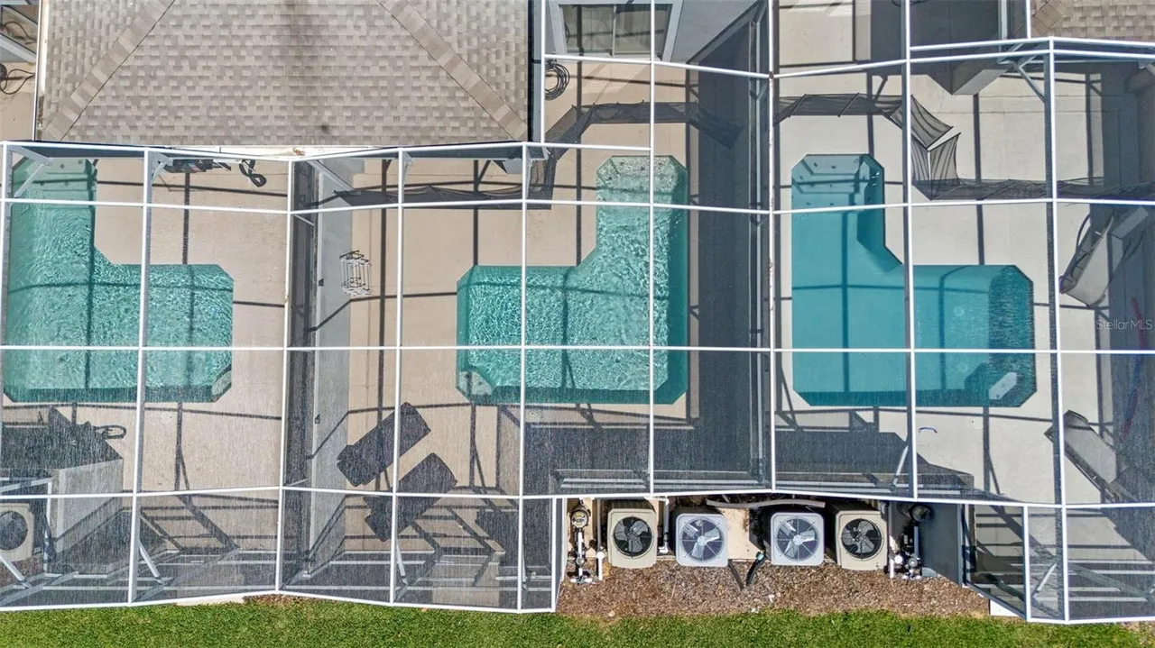 Slide show image of the Orlando Florida Home for Sale 49