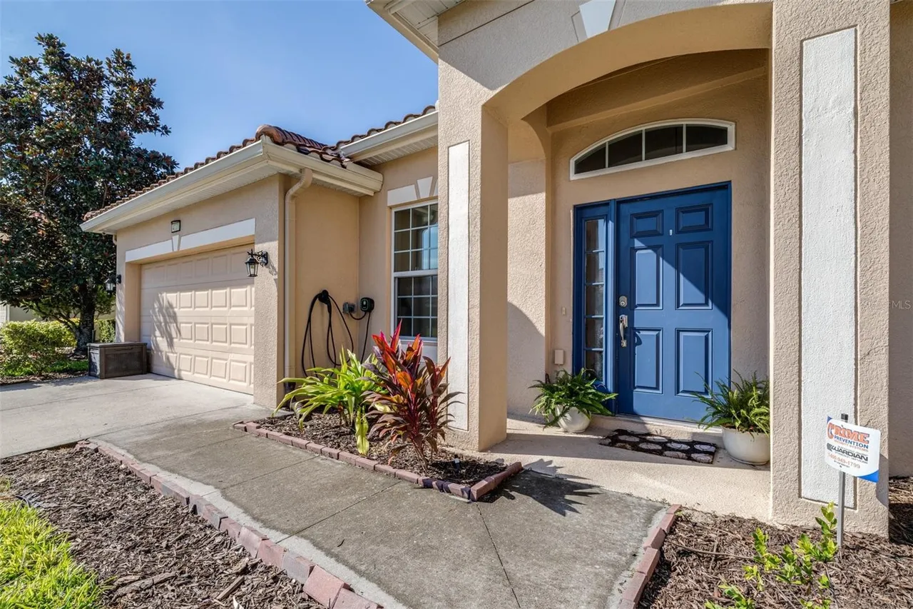 Slide show image of the Orlando Florida Home for Sale 09