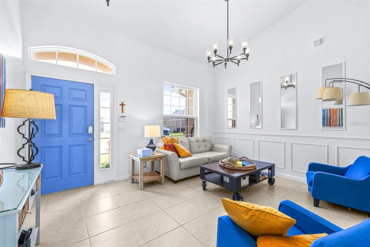 Slide show image of the Orlando Florida Home for Sale 11