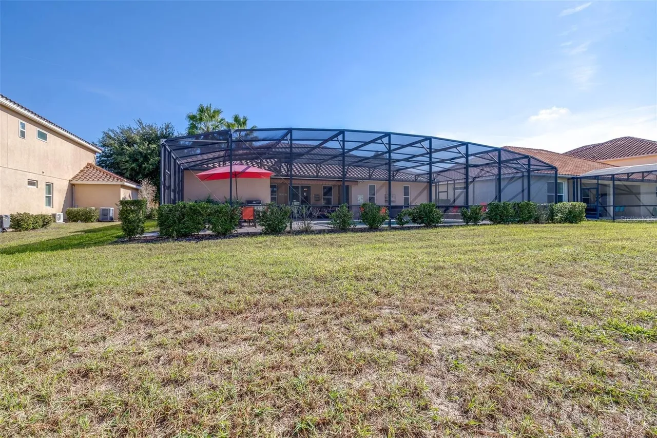 Slide show image of the Orlando Florida Home for Sale 38