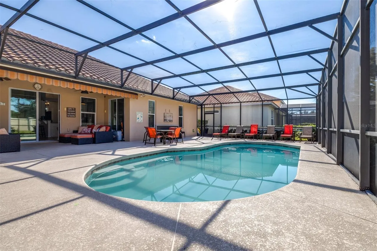 Slide show image of the Orlando Florida Home for Sale 45