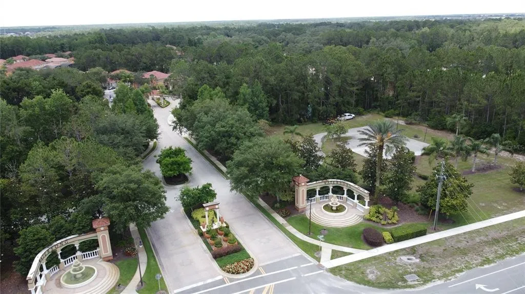 Slide show image of the Orlando Florida Home for Sale 71