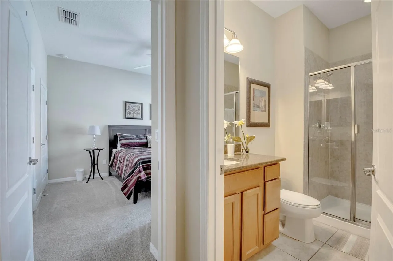 Slide show image of the Orlando Florida Home for Sale 08