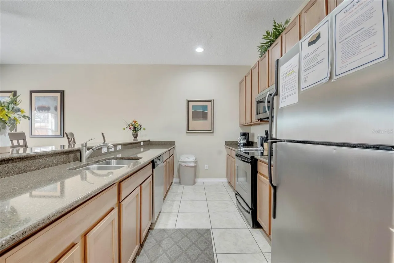 Slide show image of the Orlando Florida Home for Sale 15