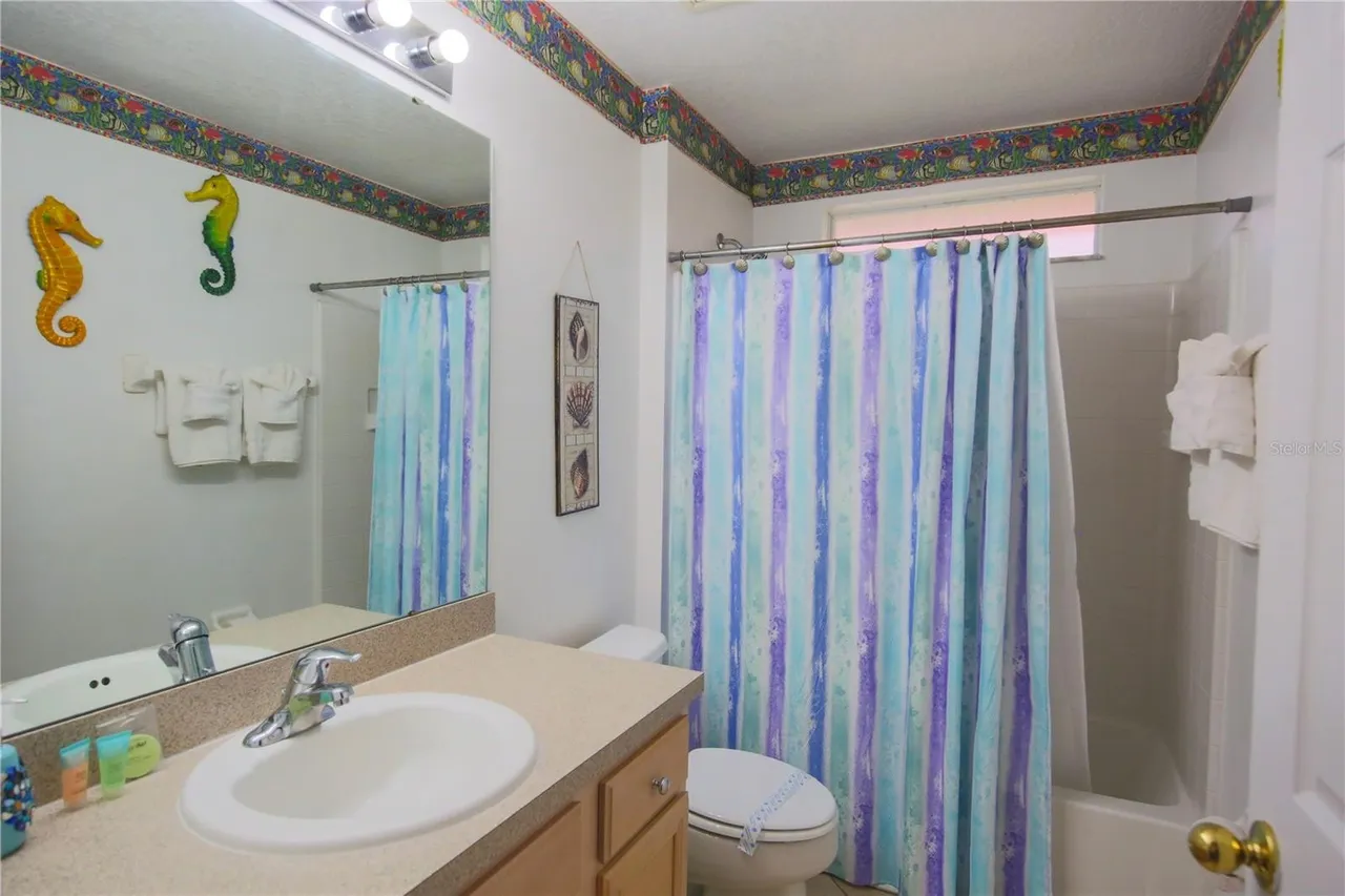 Slide show image of the Orlando Florida Home for Sale 20