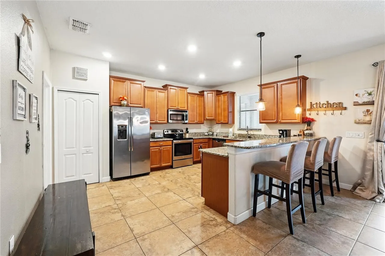 Slide show image of the Orlando Florida Home for Sale 15