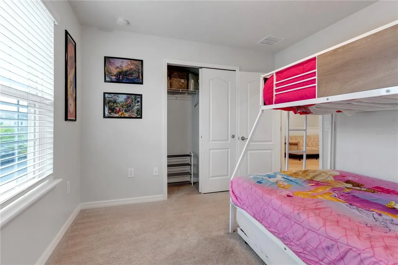 Slide show image of the Orlando Florida Home for Sale 25