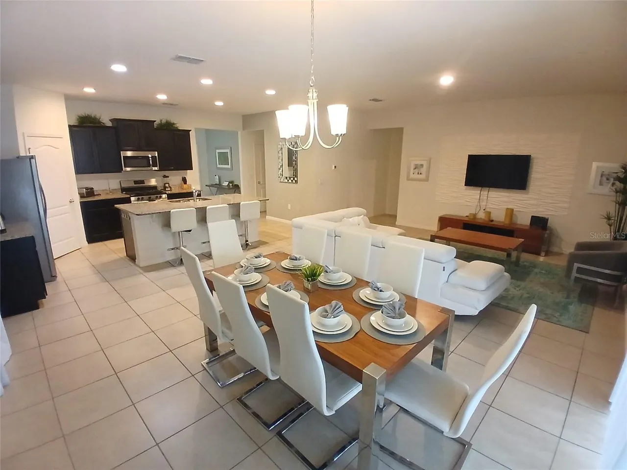 Slide show image of the Orlando Florida Home for Sale 07