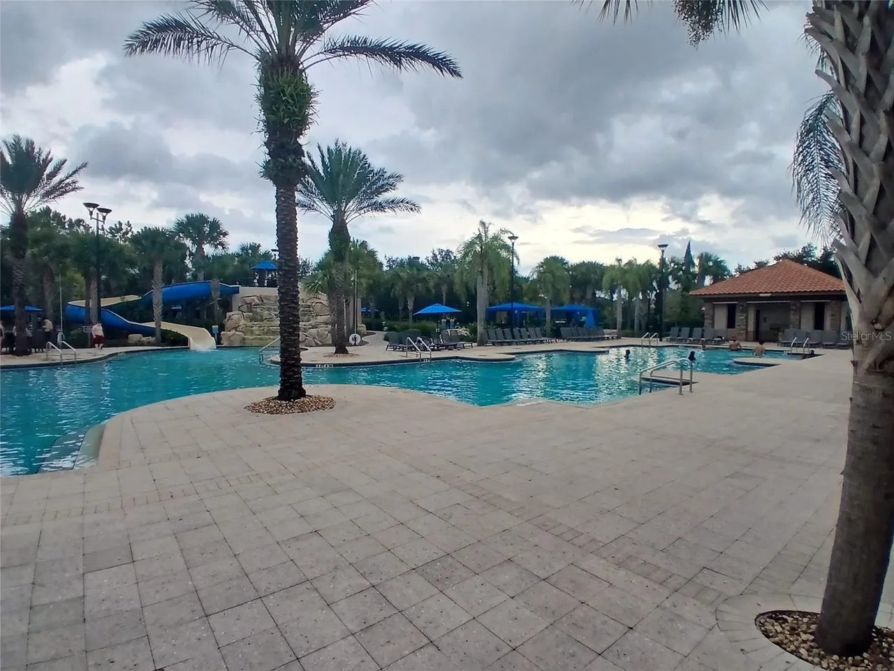 Slide show image of the Orlando Florida Home for Sale 61