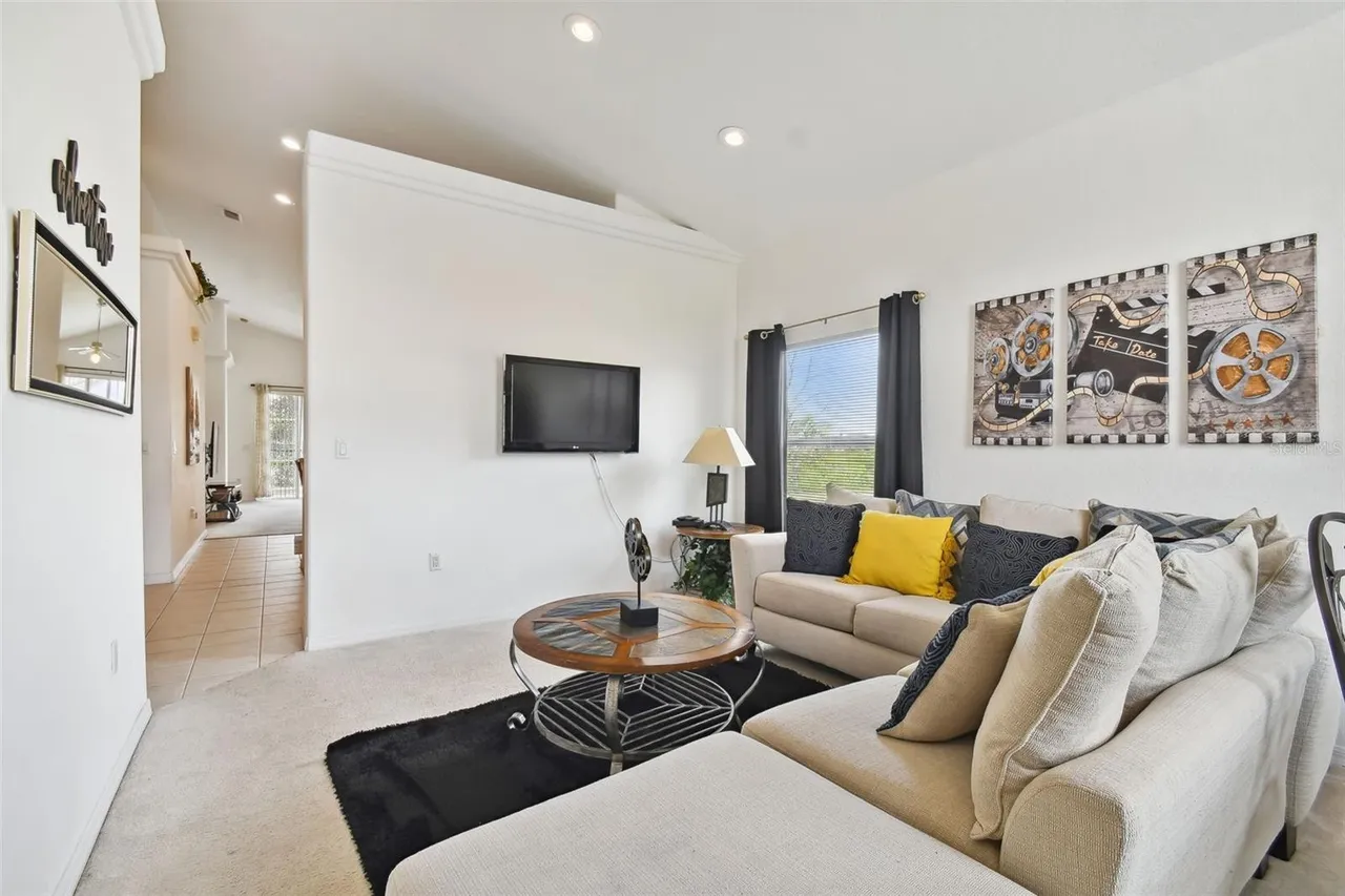 Slide show image of the Orlando Florida Home for Sale 02