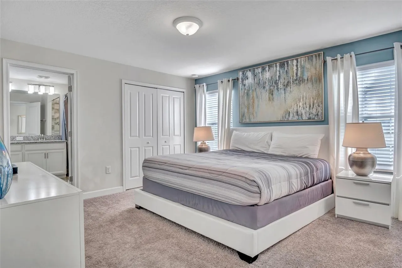 Slide show image of the Orlando Florida Home for Sale 14