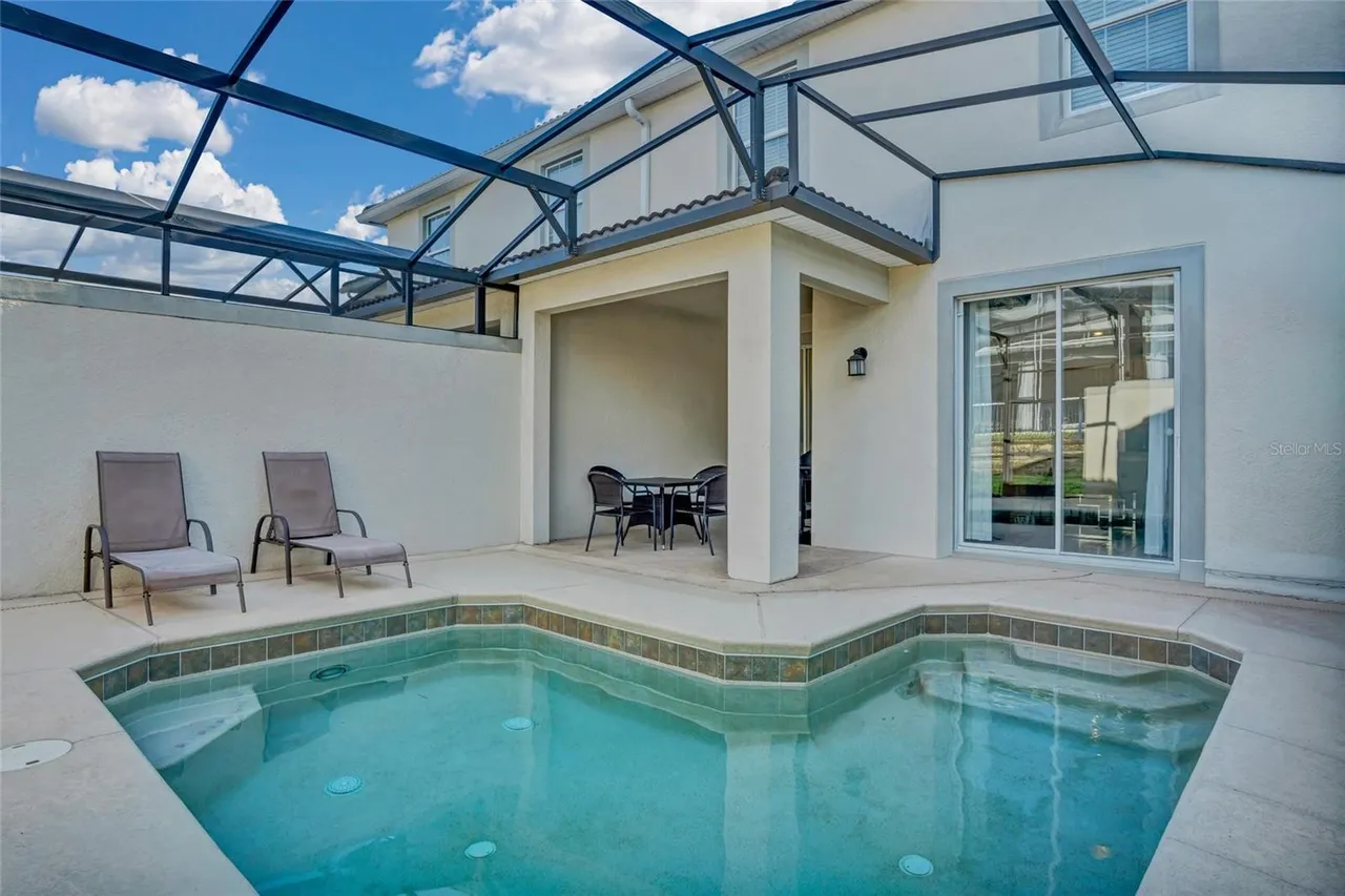 Slide show image of the Orlando Florida Home for Sale 22