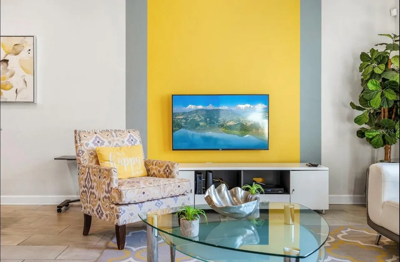 Slide show image of the Orlando Florida Home for Sale 11