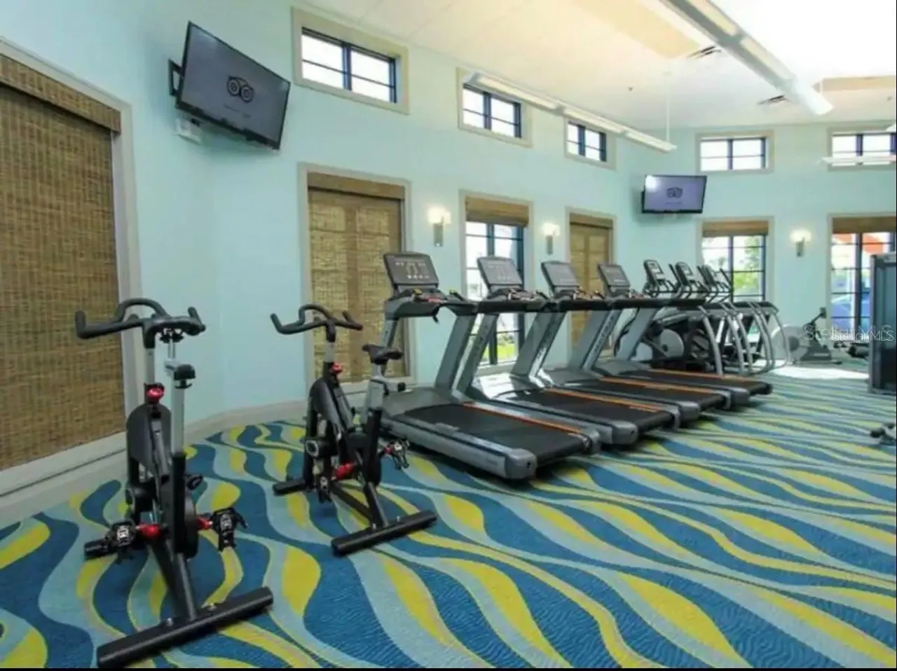 Slide show image of the Orlando Florida Home for Sale 43