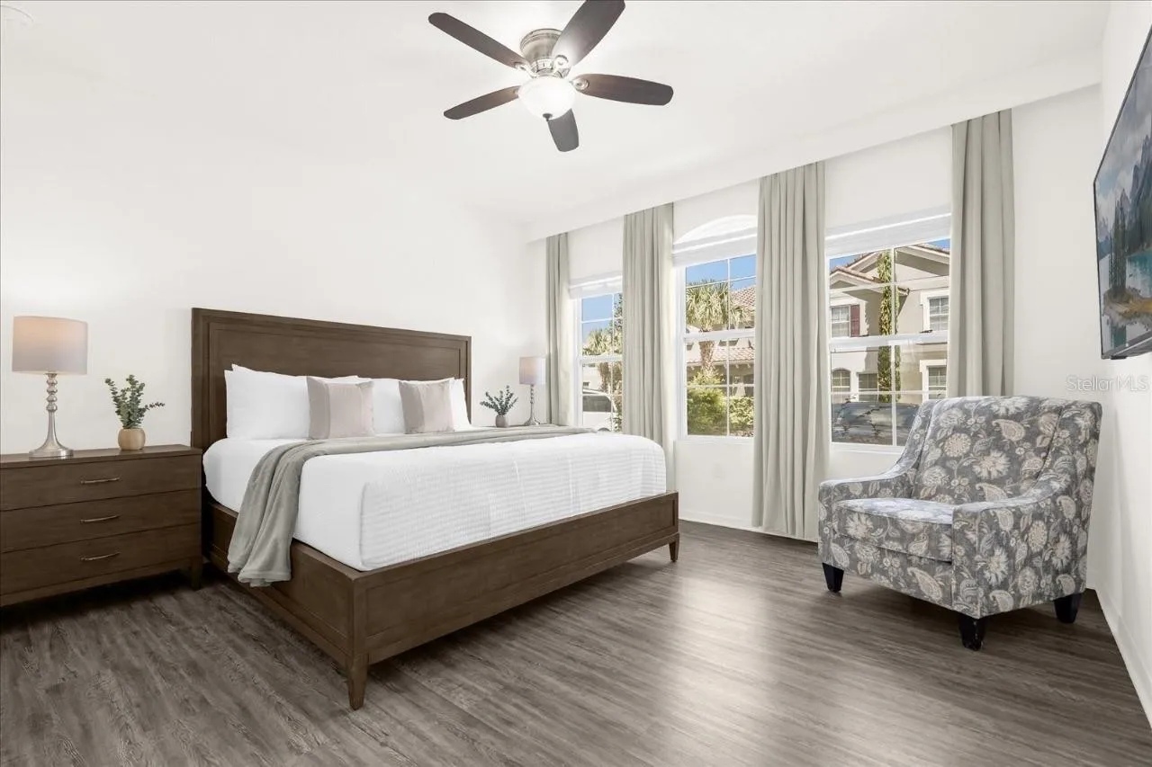 Slide show image of the Orlando Florida Home for Sale 12