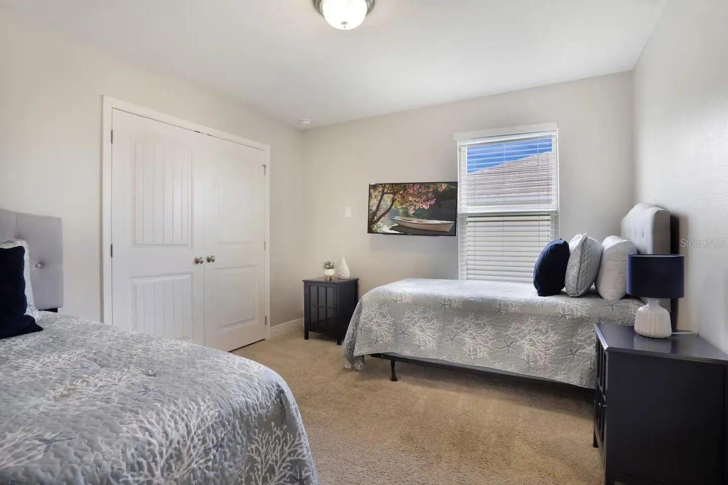 Slide show image of the Orlando Florida Home for Sale 13