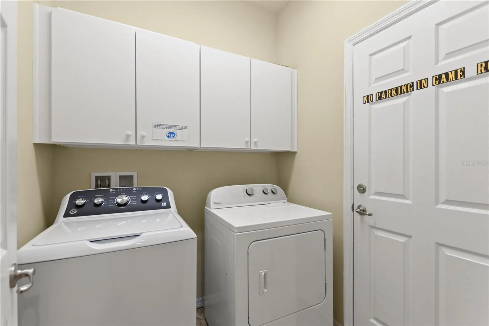 Slide show image of the Orlando Florida Home for Sale 15