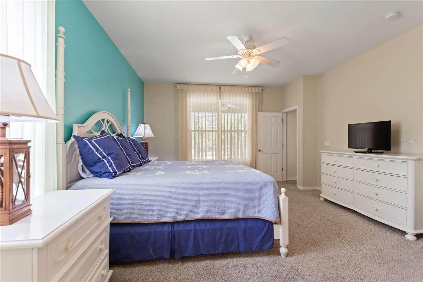 Slide show image of the Orlando Florida Home for Sale 22