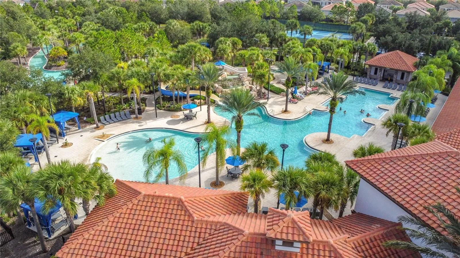 Slide show image of the Orlando Florida Home for Sale 39