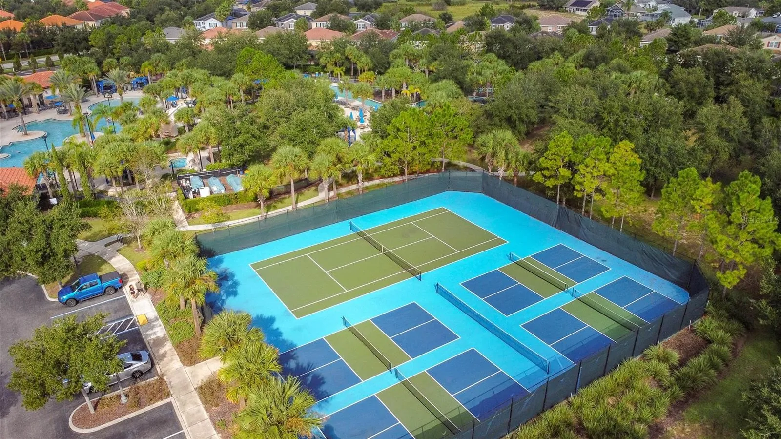 Slide show image of the Orlando Florida Home for Sale 46