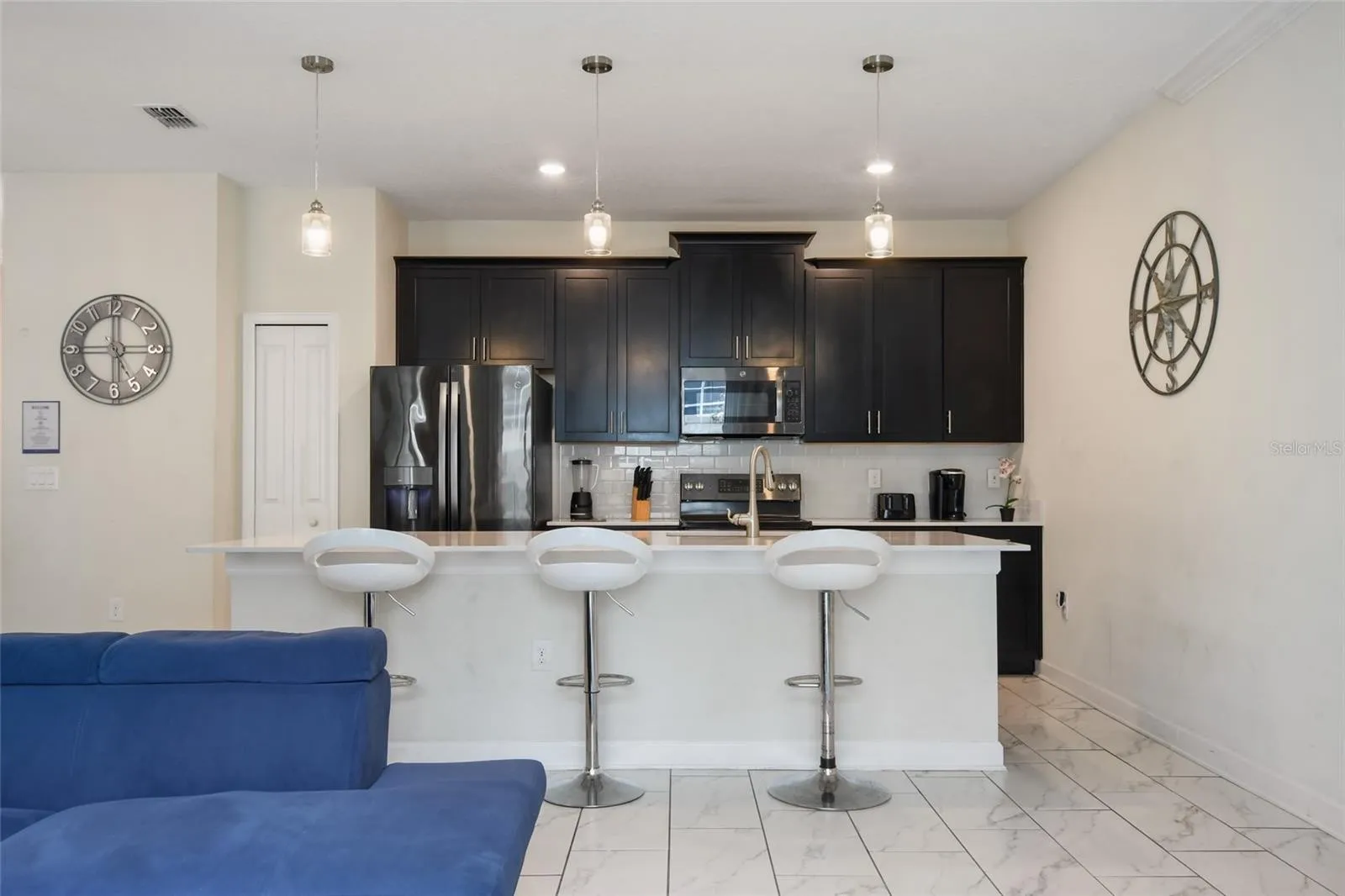 Slide show image of the Orlando Florida Home for Sale 16