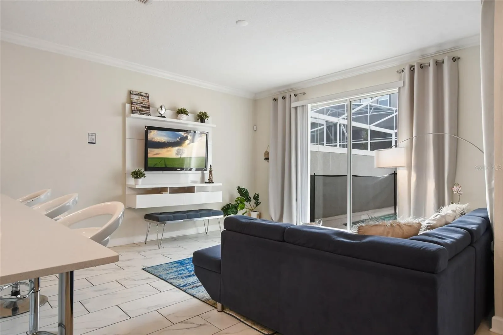 Slide show image of the Orlando Florida Home for Sale 18