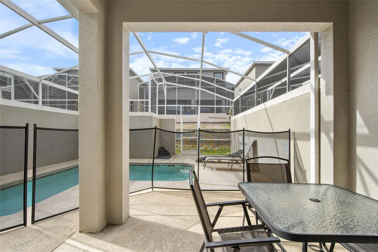 Slide show image of the Orlando Florida Home for Sale 24